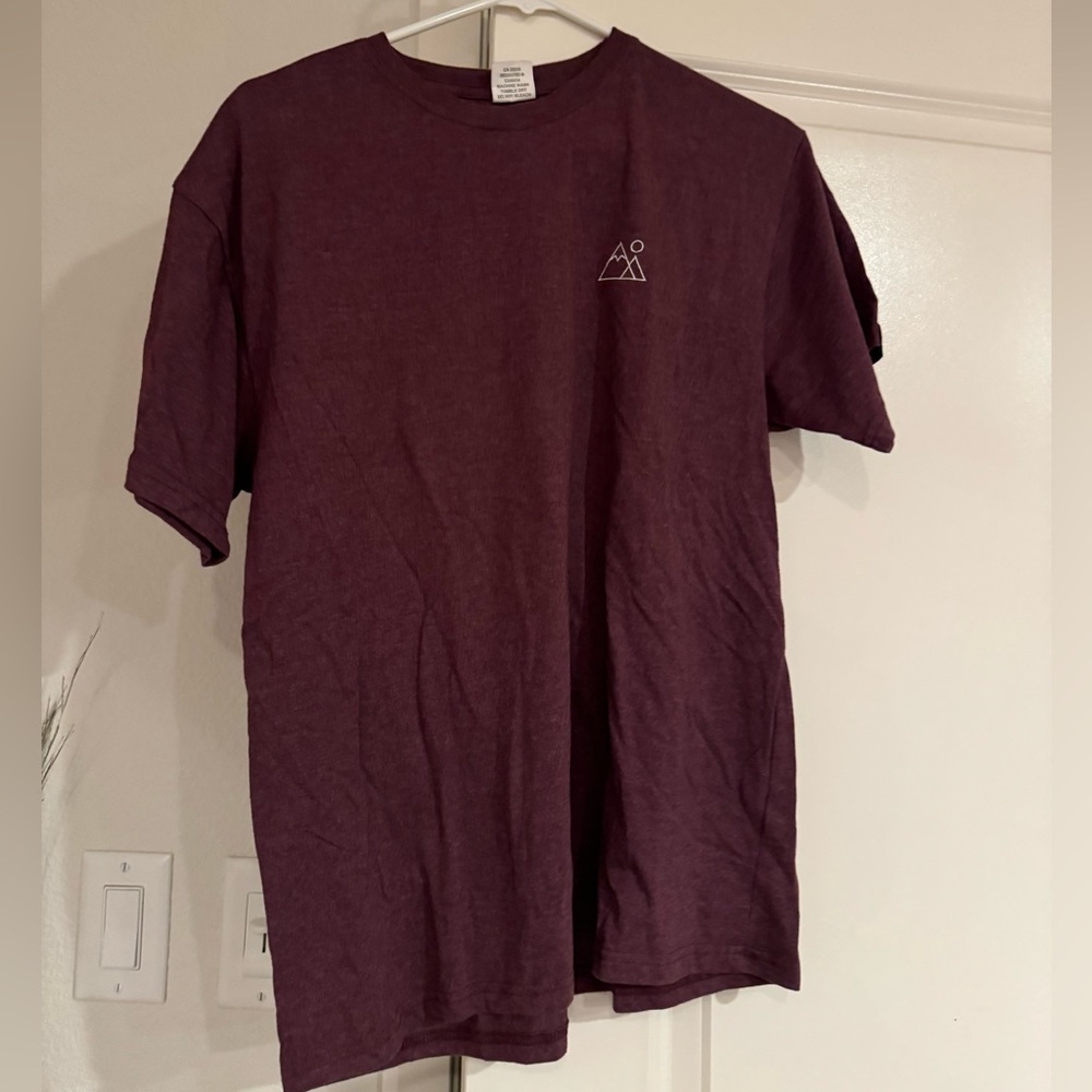 Canadá Banff - Maroon Medium T-Shirt - souvenir